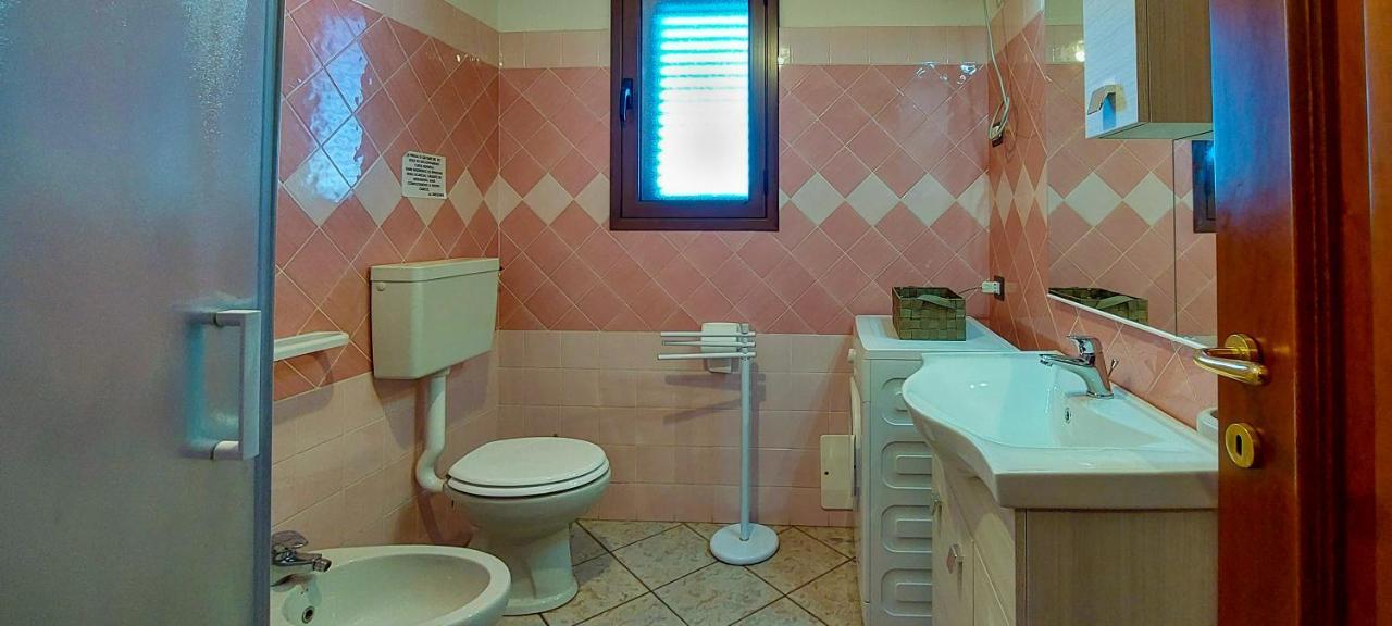 Appartamento Sette Posti Vicino Al Centro Di San Teodoro Сан-Теодоро Екстер'єр фото